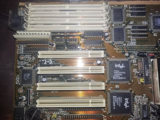 Placa Base Socket 7 Intel AMIKEY + CPU Intel