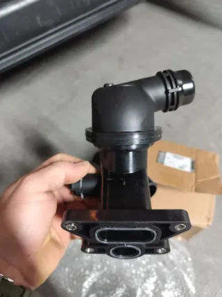 Termostato Land Rover Evoque LR081683