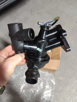 Termostato Land Rover Evoque LR081683