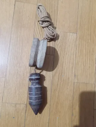 Plomada de albañil antigua