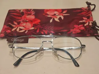 Gafas metálicas sin cristal