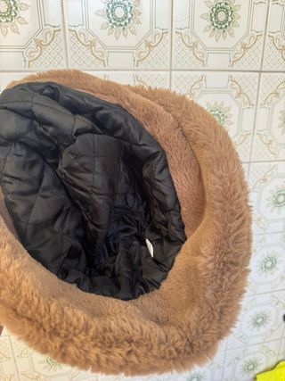 Gorra de pelo marrón