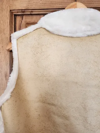 Gilet montone beige e bianco