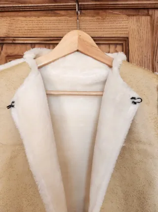 Gilet montone beige e bianco