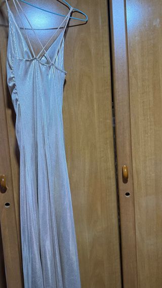 Vestido largo dorado fiesta.