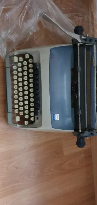 Máquina de escribir antigua