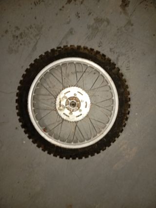 Rueda Llanta Trasera Moto Clásica 18 3.00-18