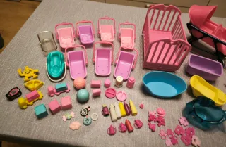 Lote de accesorios bebé tamaño barbie