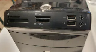 Packard Bell Torre Negra