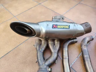 Escape Akrapovic para CB650R CB650F