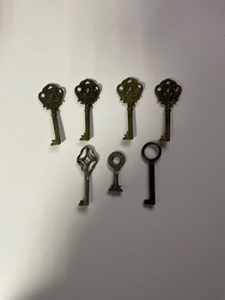 Lote de 7 llaves antiguas decorativas