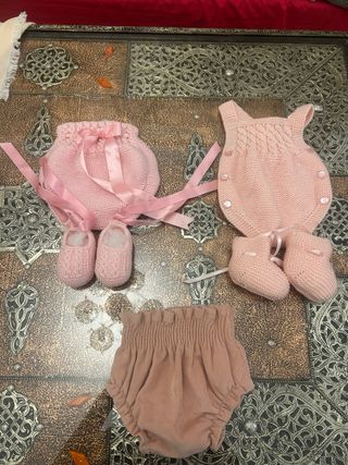 Conjunto bebé rosa tejido