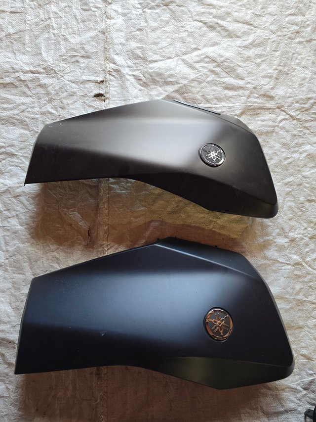 YAMAHA X MAX 125/ 300 (TAPA FRONTAL IZQUIERDA )