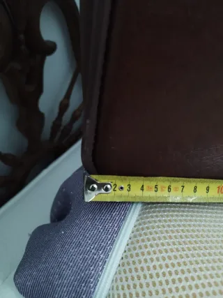 Maleta de viaje de piel color burdeos