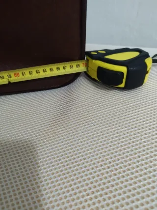 Maleta de viaje de piel color burdeos