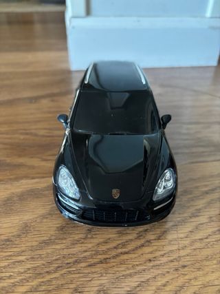 Porsche teledirigido negro