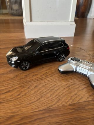 Porsche teledirigido negro