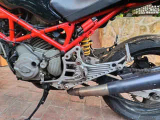 Ducati Monster 620 i Negra y Roja