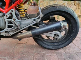 Ducati Monster 620 i Negra y Roja