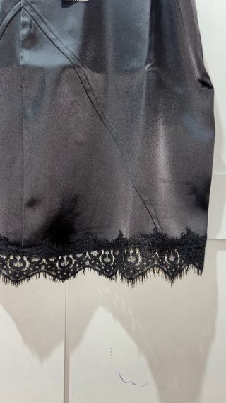 Conjunto de saten negro sin estrenar