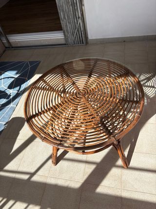 Mesa redonda ratán con cristal