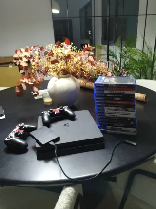 PS4 (PlayStation 4) Nera + Giochi e hard disk da 1T