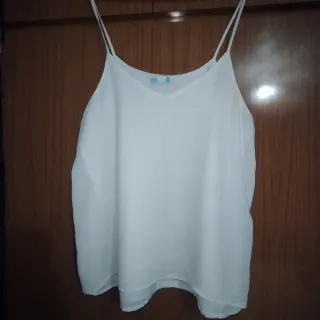 Blusa blanca de tirantes