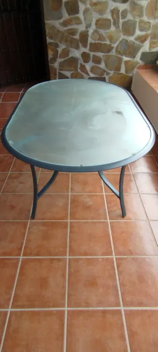 Mesa de jardín metálica