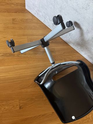 Sedia girevole nera Ikea con ruote