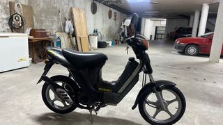 Suzuki Suzzy Negra