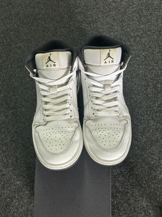 Nike Jordan 1 Mid Reverse Panda 42