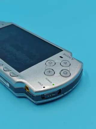 Modello PSP 2004 Slim & Lite Ice Silver