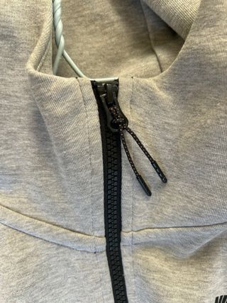 Chaqueta Nike Tech Gris Original