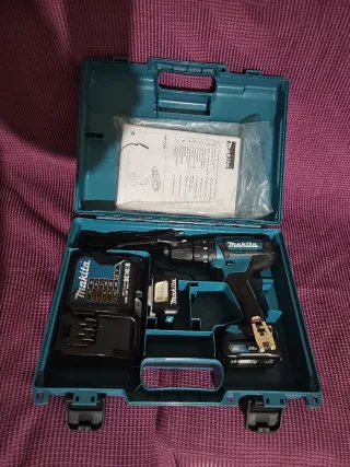 Taladro Percutor Makita CXT HP333DSAE