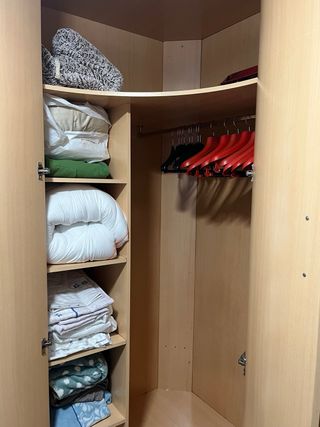 Armario de rincón madera