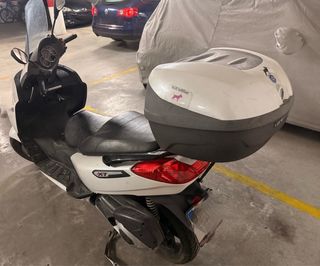 Piaggio X7 Evo 125cc Maxi Scooter Blanca
