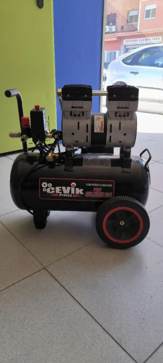 Compresor Cevik Pro Silencioso 24L