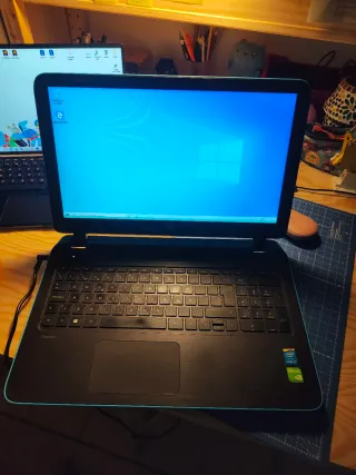 HP Pavilion 15 Notebook PC i7 (2015)
