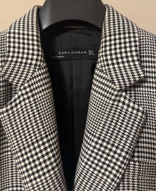 Chaqueta Zara Cuadros Blanco y Negro