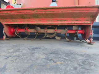 Varios aperos agricolas