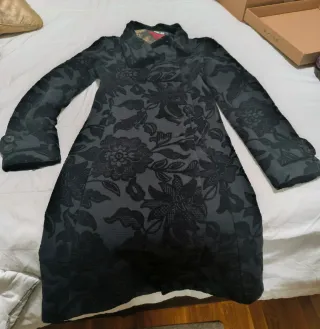 Abrigo Desigual entallado negro T.34 XS