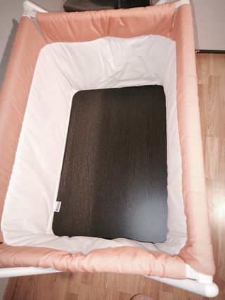 Minicuna plegable con ruedas