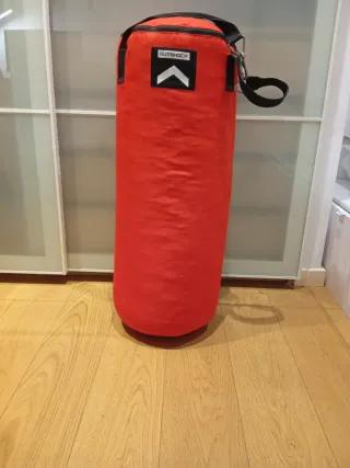 Saco de boxeo rojo