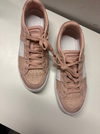 Zapatillas Lacoste rosas y blancas