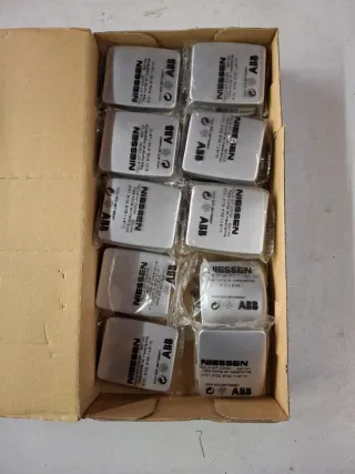 Lote 16 Teclas Interruptor Niessen 8201 PM Plata