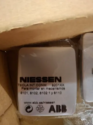 Lote 16 Teclas Interruptor Niessen 8201 PM Plata