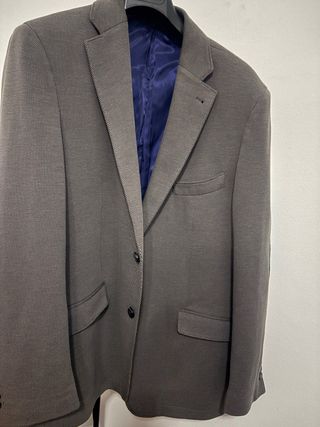 Americana gris con forro azul