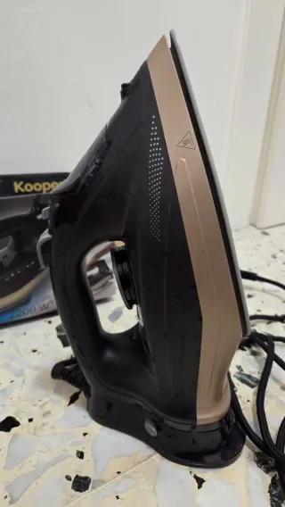 Ferro da stiro a vapore Kooper Nerone