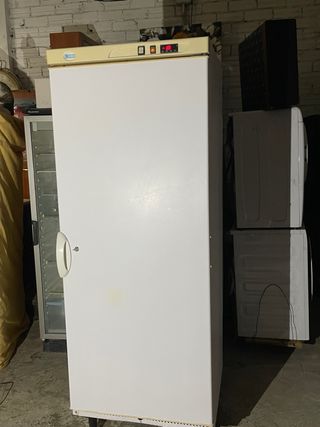 Congelador vertical