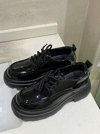 Zapatos negros charol plataforma